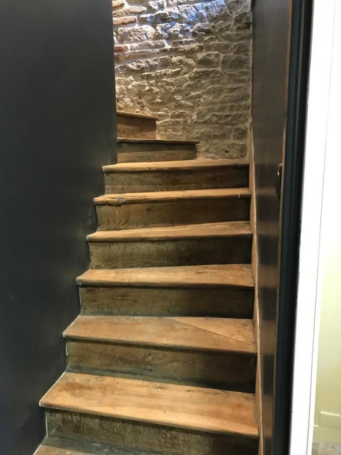 Sous Le Haut Des Remparts Beaune  Eksteriør billede